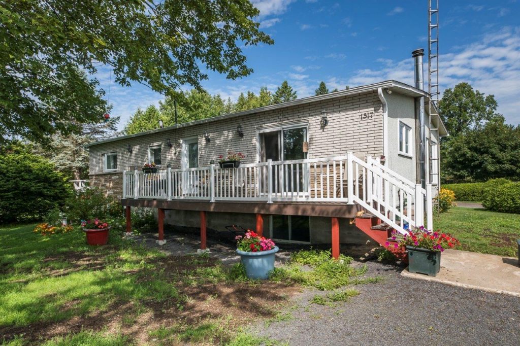 1517 Vinette Clarence-Creek Sold by Steve Brunet (13)