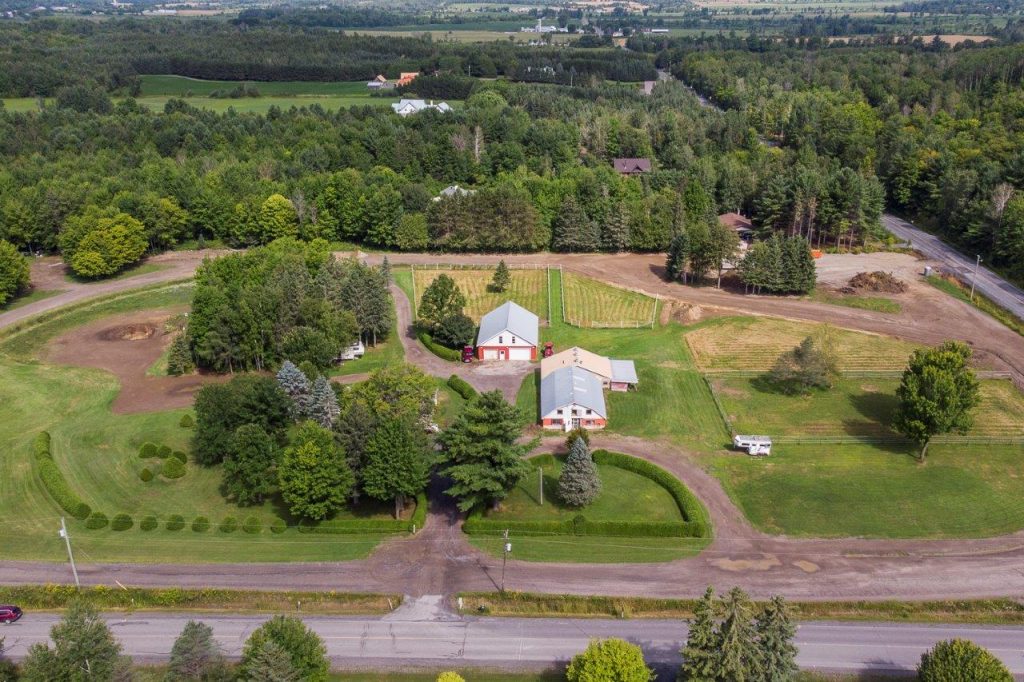 1517 Vinette Clarence-Creek Sold by Steve Brunet (15)