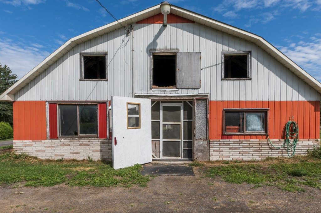 1517 Vinette Clarence-Creek Sold by Steve Brunet (3)