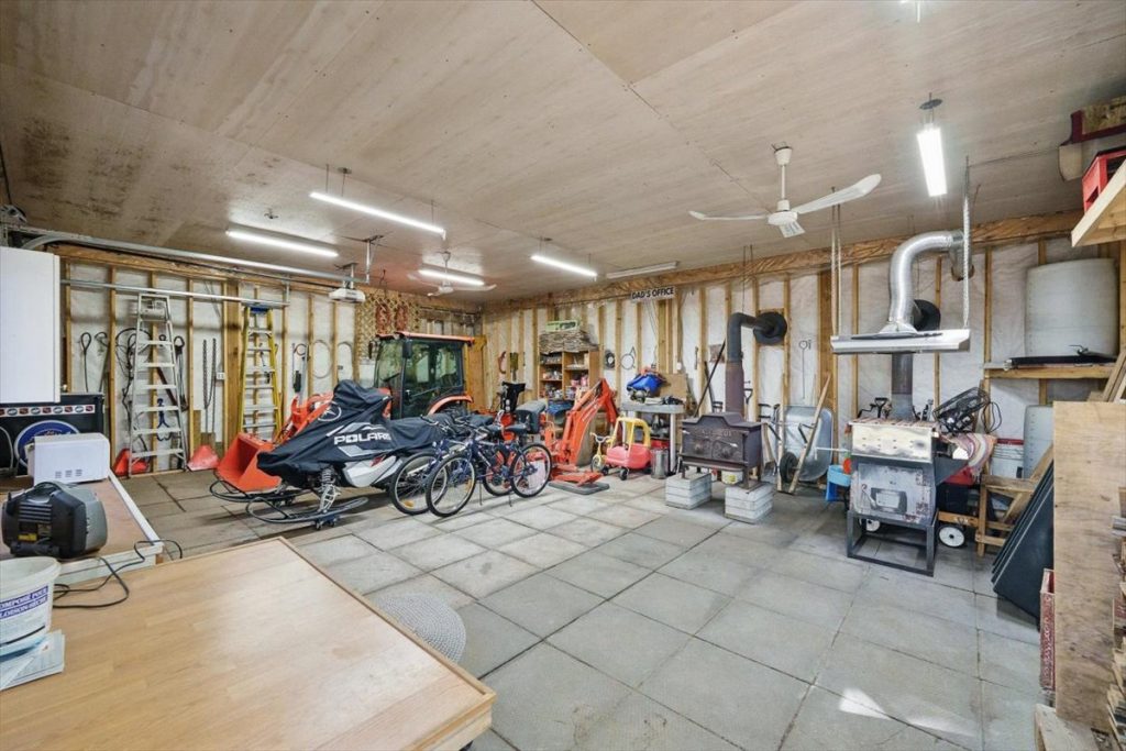 47-2935 Baseline Rd - APR 28 2025-47