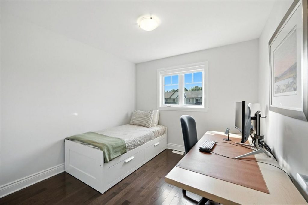 24-84 Gilberte St - JUL 28 2025-24