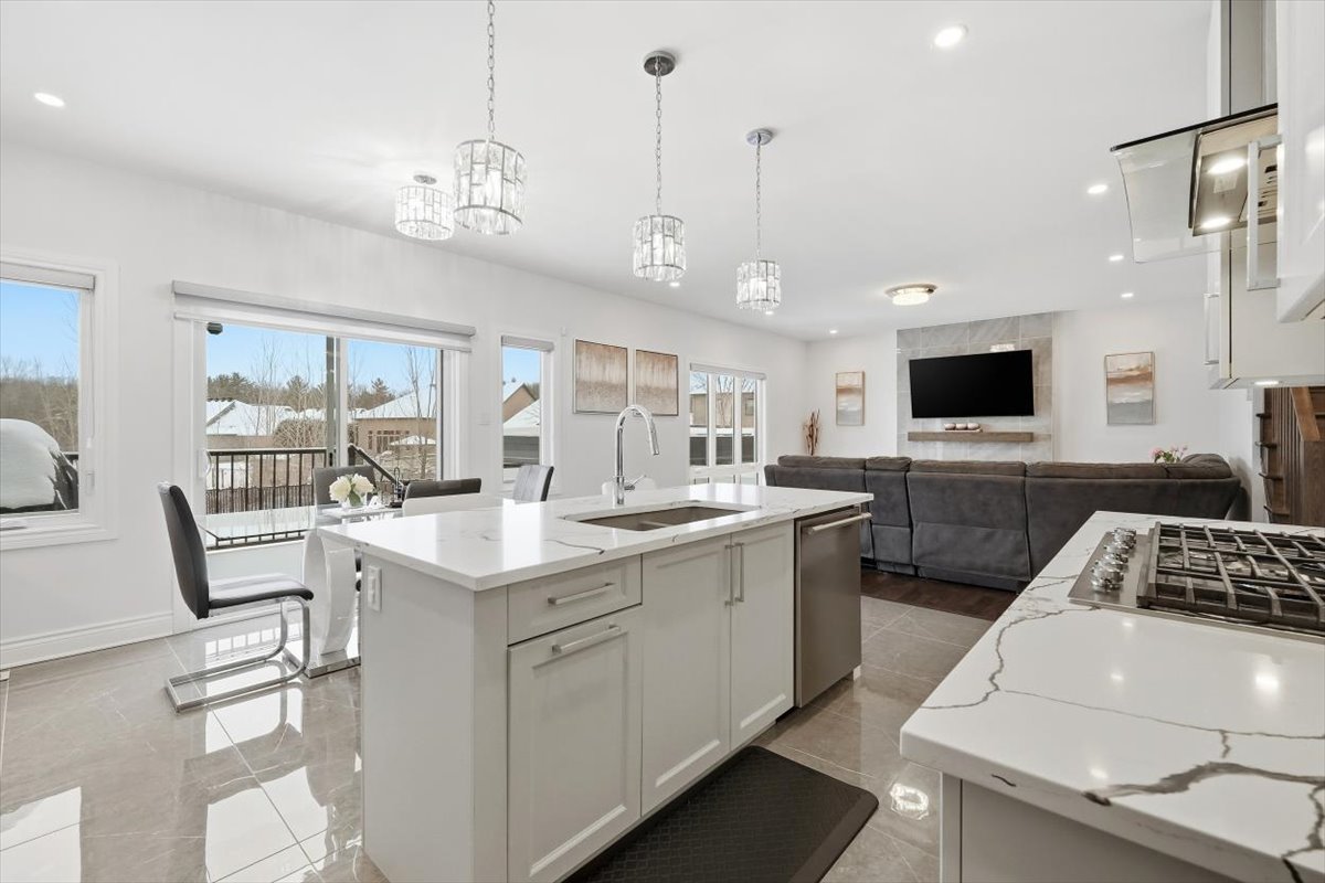 11-1082 Docteur Corbeil Blvd - JAN 06 2026-13