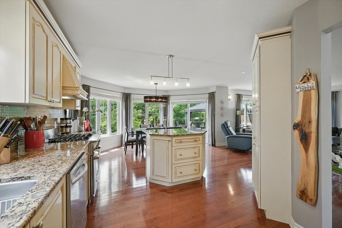 10-2709 Sylvain St - JUN 12 2025-10