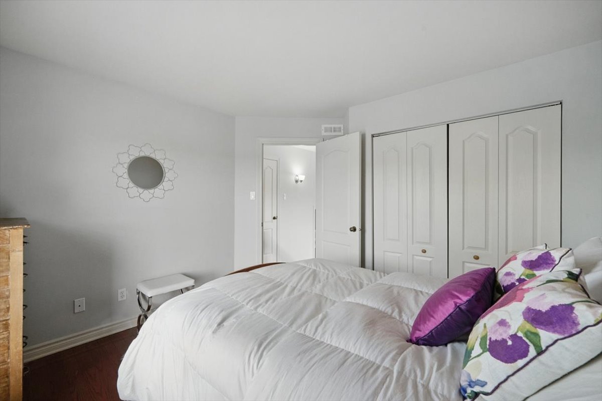 23-2709 Sylvain St - JUN 12 2025-23