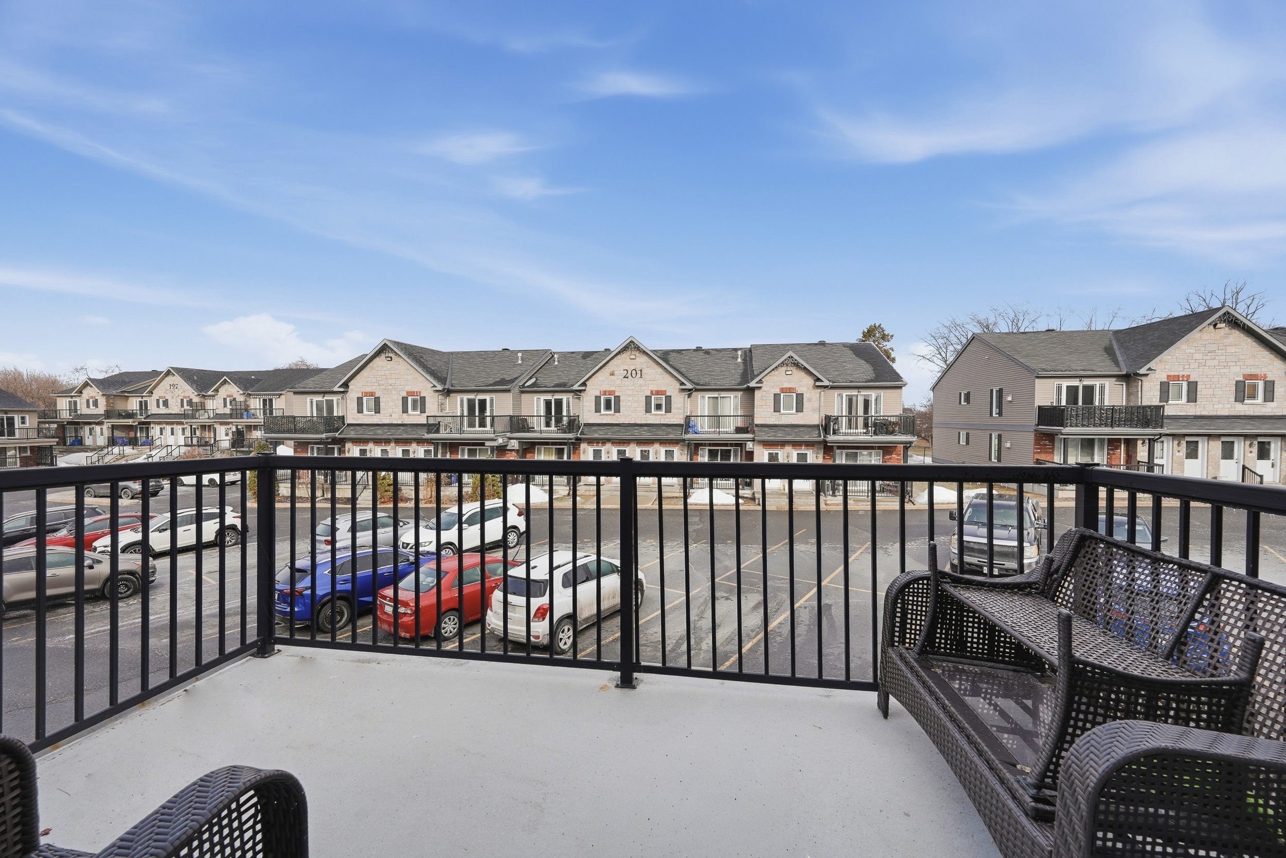 24-703-200 Eliot St-24