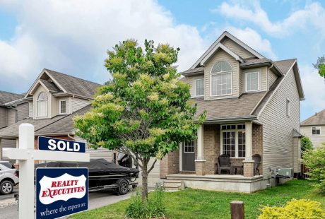 341 Jasper Cres Sold